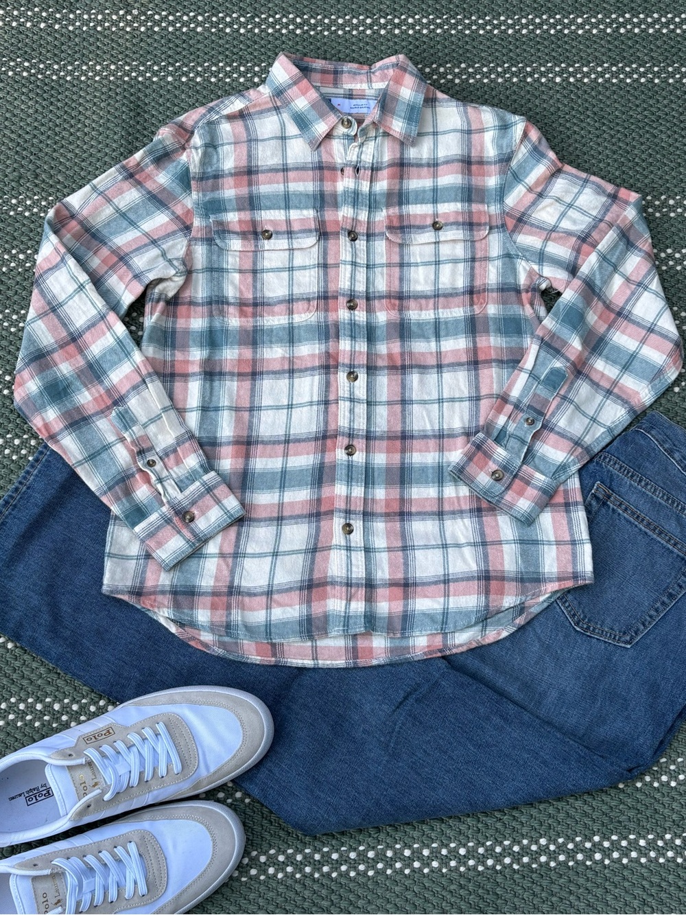 NWOT Regular-Fit Plaid Flannel Button-Down Shirt – Pink & Blue